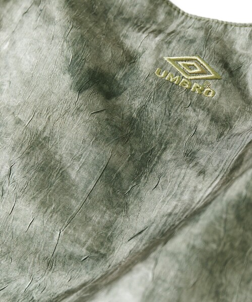 UMBRO(アンブロ)の「UMBRO/アンブロ SP Wrinkled ROUND SHOULDER BAG/別注 ラウンドショルダーバッグ/シワ加工(ショルダーバッグ・メンズ・ブラック/オリーブ/ブラウン・ONE SIZE)」の4枚目の写真