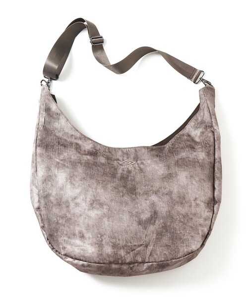 UMBRO(アンブロ)の「UMBRO/アンブロ SP Wrinkled ROUND SHOULDER BAG/別注 ラウンドショルダーバッグ/シワ加工(ショルダーバッグ・メンズ・ブラック/オリーブ/ブラウン・ONE SIZE)」の15枚目の写真