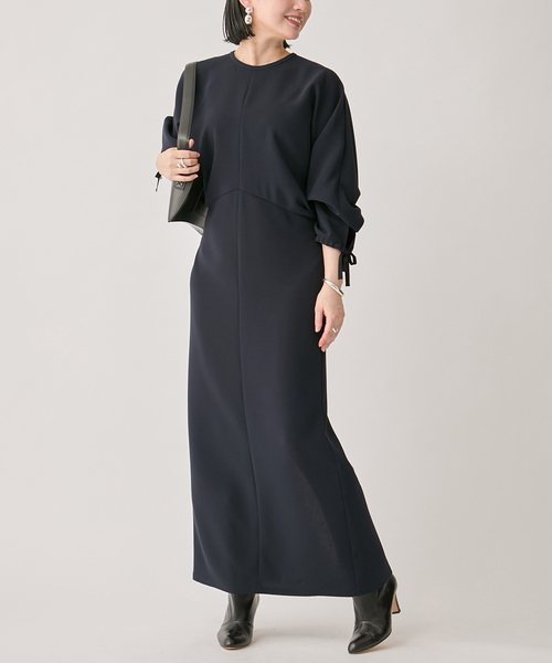 VERMEIL par iena(ヴェルメイユパーイエナ)の「ドルマンスリーブドレープワンピース(ワンピース・レディース・ブラック/ネイビー・40/38/36)」の2枚目の写真