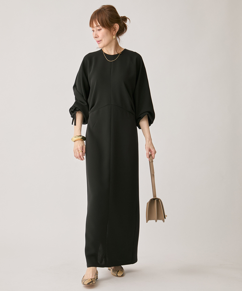 VERMEIL par iena(ヴェルメイユパーイエナ)の「ドルマンスリーブドレープワンピース(ワンピース・レディース・ブラック/ネイビー・40/38/36)」の6枚目の写真