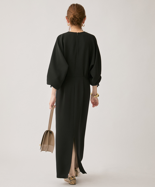 VERMEIL par iena(ヴェルメイユパーイエナ)の「ドルマンスリーブドレープワンピース(ワンピース・レディース・ブラック/ネイビー・40/38/36)」の8枚目の写真