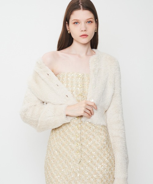 ME COUTURE(ミークチュール)の「ファーライクショートカーディガン(カーディガン/ボレロ・レディース・ライトベージュ/ライトグレー・FREE)」の1枚目の写真