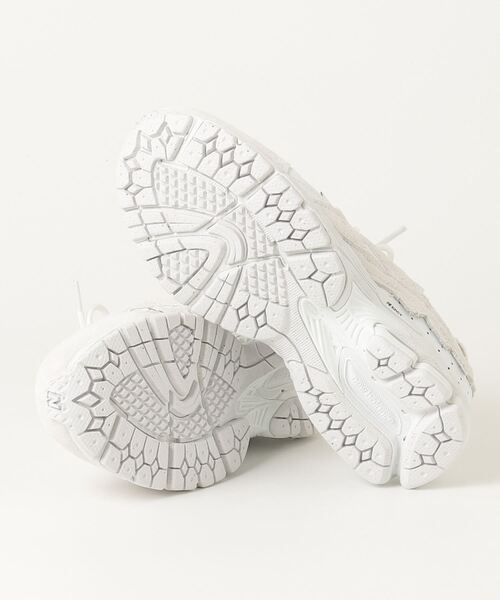 NEW BALANCE（ニューバランス）の「2002RD GTX（スニーカー・メンズ・ホワイト/ブラック・24.0cm/23.5cm/25.0cm/24.5cm/25.5cm/23.0cm/22.5cm/22.0cm/26.0cm/26.5cm/27.0cm/27.5cm/28.0cm/29.0cm/30.0cm/28.5cm）」の7枚目の写真