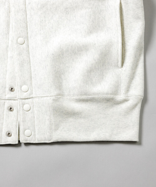 Champion(チャンピオン)の「Champion/チャンピオン 別注 REVERSE WEAVE SNAP SWEAT JACKET/リバースウィーブ スナップ スウェット ジャケット/ノーカラー ジャケット(スウェット・メンズ・その他1/ライトグレー/ブラック・SMALL/MEDIUM/LARGE)」の7枚目の写真