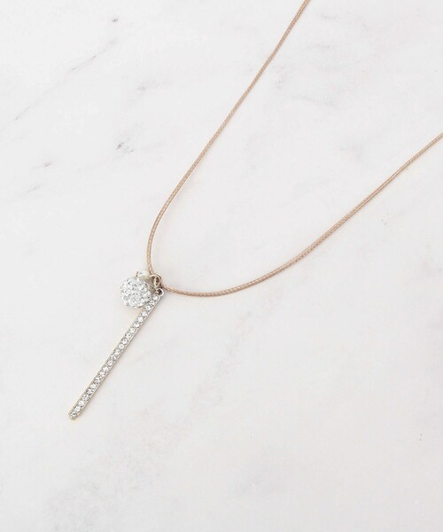SHOO・LA・RUE（シューラルー）の「パヴェバーひもネックレス（ネックレス・レディース・シルバー/ゴールド・00）」の2枚目の写真