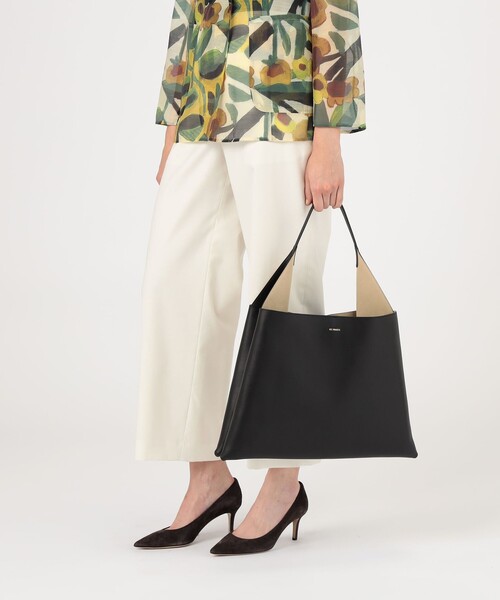 TOMORROWLAND （トゥモローランド）の「REE PROJECTS CLARE TOTE LARGE バッグ（トートバッグ・レディース・ブラック・FREE）」の2枚目の写真