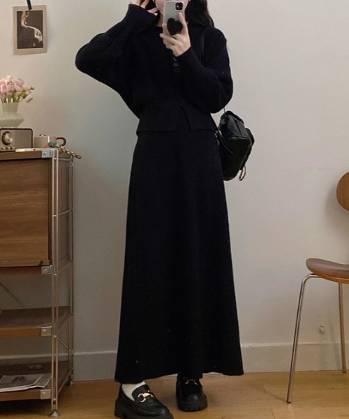 Aelina(エリナ)の「ニット長袖トップス+スカートセットアップ(セットアップ・レディース・ブラック/オフホワイト/ブラウン/ダークグレー・F)」の16枚目の写真