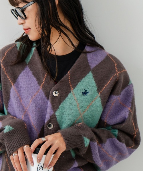 BEVERLY HILLS POLO CLUB(ビバリーヒルズポロクラブ)の「【BEVERLY HILLS POLO CLUB/ビバリーヒルズポロクラブ】ワンポイント刺繍 モヘアタッチ ニットカーディガン(カーディガン/ボレロ・レディース・アイボリー/ブルー/ピンク/グレー/ブラウン/ダークブラウン・MEDIUM)」の4枚目の写真