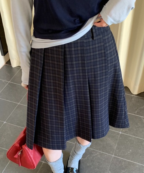 LAC-VERT（ラック・ヴェール）の「チェック柄ミディ丈プリーツスカート（スカート・レディース・ネイビー/ブラウン・FREE）」の17枚目の写真