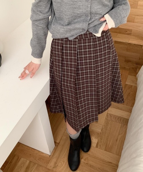 LAC-VERT（ラック・ヴェール）の「チェック柄ミディ丈プリーツスカート（スカート・レディース・ネイビー/ブラウン・FREE）」の6枚目の写真