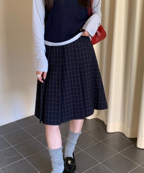 LAC-VERT（ラック・ヴェール）の「チェック柄ミディ丈プリーツスカート（スカート・レディース・ネイビー/ブラウン・FREE）」の12枚目の写真