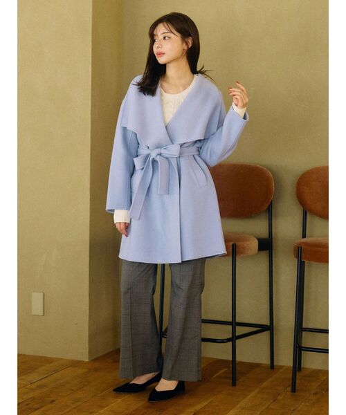 TONAL（トーナル）の「リバービッグカラーミディコート（その他アウター・レディース・ベージュ/モカ/ライトブルー・SMALL/MEDIUM）」の10枚目の写真