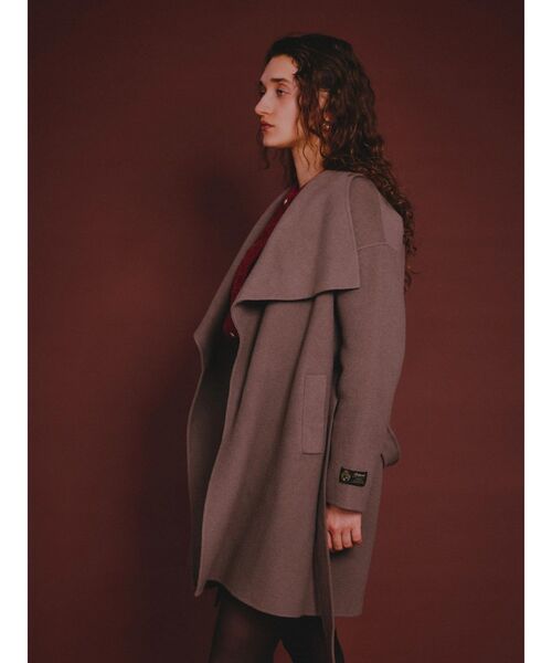 TONAL（トーナル）の「リバービッグカラーミディコート（その他アウター・レディース・ベージュ/モカ/ライトブルー・SMALL/MEDIUM）」の16枚目の写真