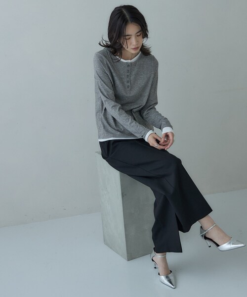 GALLEST(ギャレスト)の「バイカラーヘンリーネックレイヤーカットソー(Tシャツ/カットソー・レディース・チャコールグレー/グレー・38)」の16枚目の写真