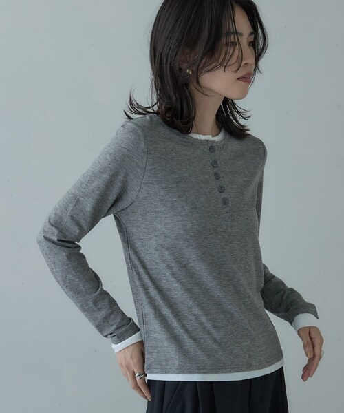 GALLEST(ギャレスト)の「バイカラーヘンリーネックレイヤーカットソー(Tシャツ/カットソー・レディース・チャコールグレー/グレー・38)」の6枚目の写真