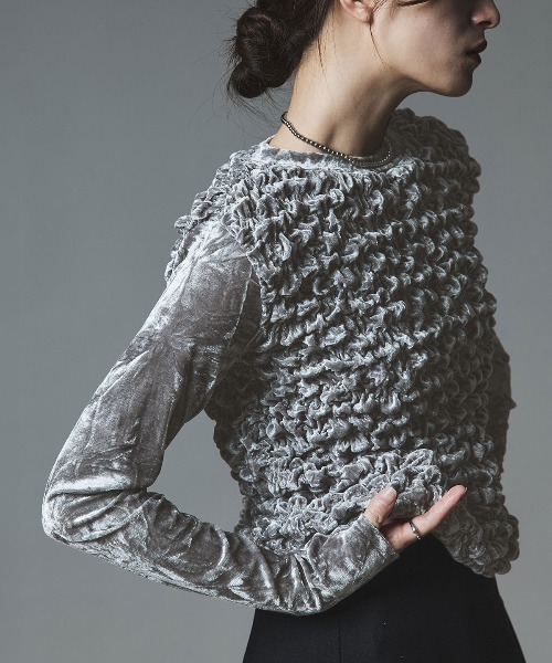 W:Huku（フーク）の「クラッシュ ベロア シャーリング トップス / Crash Velvet Shearling Tops（Tシャツ/カットソー・レディース・ブラック/ライトベージュ/ネイビー/ブラウン/ライトグレー・FREE）」の3枚目の写真