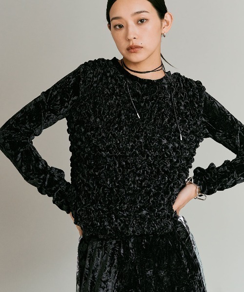 W:Huku（フーク）の「クラッシュ ベロア シャーリング トップス / Crash Velvet Shearling Tops（Tシャツ/カットソー・レディース・ブラック/ライトベージュ/ネイビー/ブラウン/ライトグレー・FREE）」の2枚目の写真