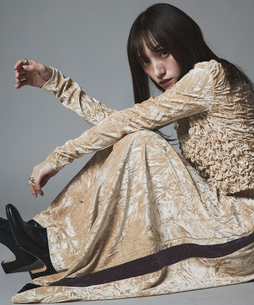 W:Huku（フーク）の「クラッシュ ベロア シャーリング トップス / Crash Velvet Shearling Tops（Tシャツ/カットソー・レディース・ブラック/ライトベージュ/ネイビー/ブラウン/ライトグレー・FREE）」の9枚目の写真