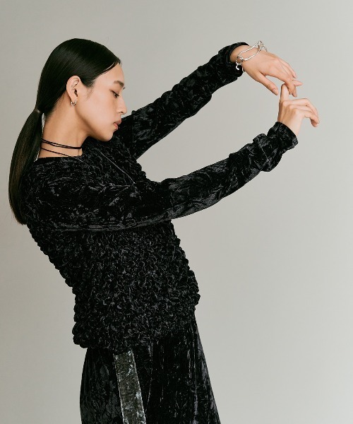 W:Huku（フーク）の「クラッシュ ベロア シャーリング トップス / Crash Velvet Shearling Tops（Tシャツ/カットソー・レディース・ブラック/ライトベージュ/ネイビー/ブラウン/ライトグレー・FREE）」の17枚目の写真