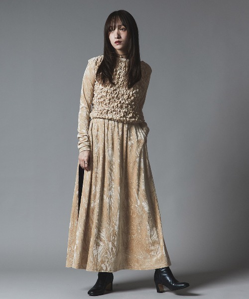 W:Huku(フーク)の「クラッシュ ベロア シャーリング トップス / Crash Velvet Shearling Tops(Tシャツ/カットソー・レディース・ブラック/ライトベージュ/ネイビー/ブラウン/ライトグレー・FREE)」の21枚目の写真