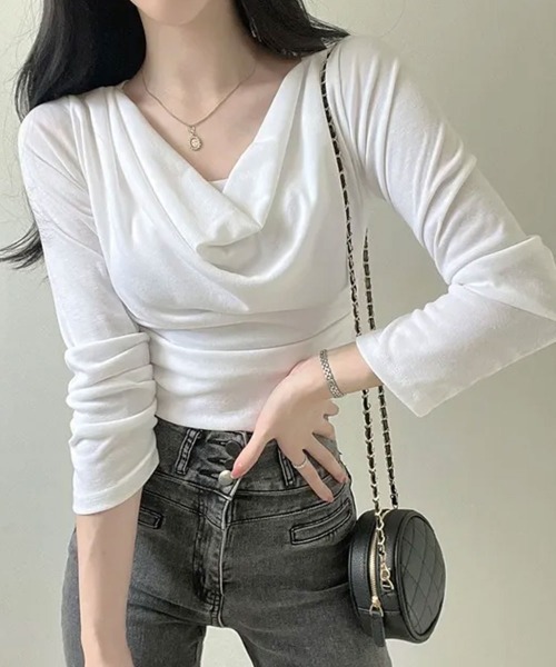 VIVID LADY(ビビッドレディー)の「ドレープネック タイトフィット長袖Tシャツ ロンT(Tシャツ/カットソー・レディース・アイボリー/ベージュ/ブラック・FREE)」の11枚目の写真
