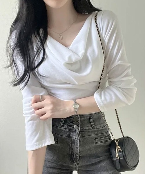VIVID LADY(ビビッドレディー)の「ドレープネック タイトフィット長袖Tシャツ ロンT(Tシャツ/カットソー・レディース・アイボリー/ベージュ/ブラック・FREE)」の14枚目の写真