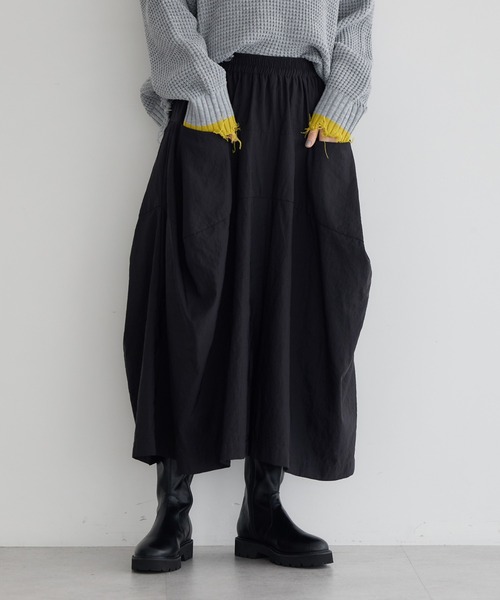 Editt by YECCA VECCA（エディットバイイェッカヴェッカ）の「コクーンデザインワイドパンツ（その他パンツ・レディース・ブラック/カーキ・FREE）」の2枚目の写真