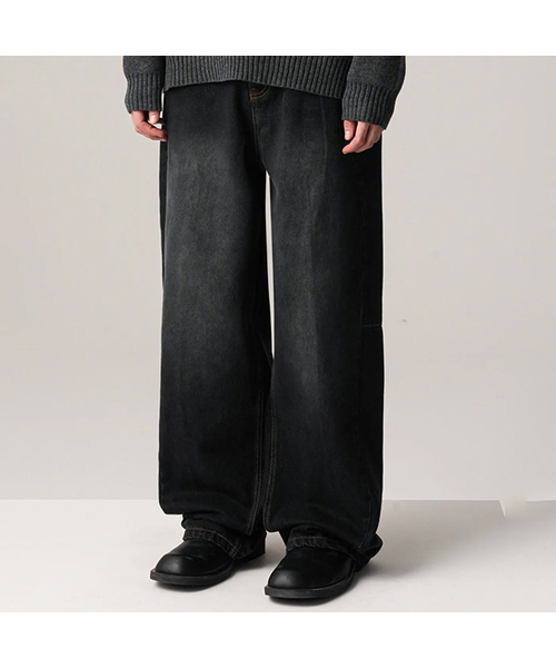 AVANDRESS(アバンドレス )の「Dart Tapered Pants DEEP BLUE(デニムパンツ・レディース・ダークブルー・X-SMALL/SMALL/MEDIUM/LARGE/X-LARGE)」の1枚目の写真