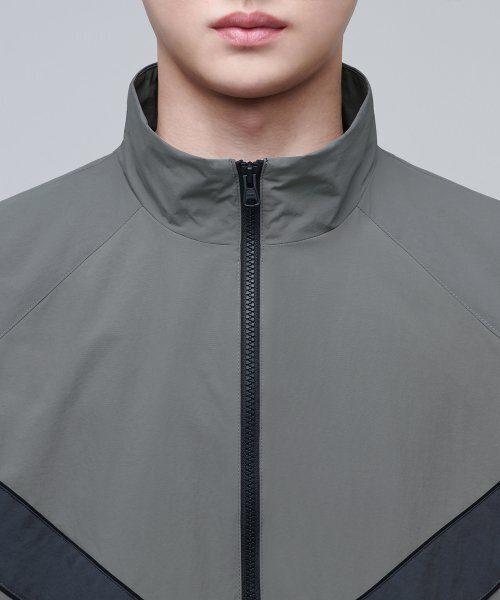 MUSINSA STANDARD（ムシンサスタンダード）の「ARMYIPFUトラックジャケット[グレー]（ナイロンジャケット・メンズ・その他・MEDIUM/LARGE/X-LARGE/XX-LARGE）」の5枚目の写真