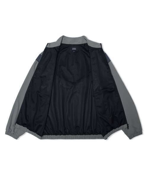 MUSINSA STANDARD（ムシンサスタンダード）の「ARMYIPFUトラックジャケット[グレー]（ナイロンジャケット・メンズ・その他・MEDIUM/LARGE/X-LARGE/XX-LARGE）」の9枚目の写真