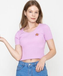 GRAVER（グレーバー）の「PINK FLOWER DOT EMBROIDERED CROPPED SHORT SLEEVE KNIT TOP_LIGHT PURPLE（Tシャツ/カットソー）」