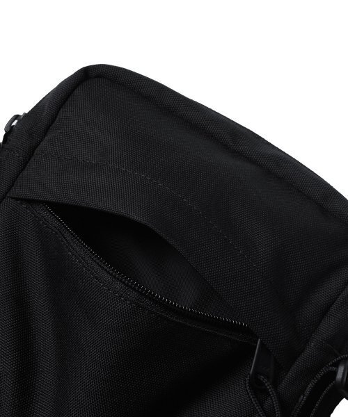 MUSINSA STANDARD（ムシンサスタンダード）の「コーデュラミニクロスバッグ[ブラック]（メッセンジャーバッグ・レディース・その他・FREE）」の7枚目の写真