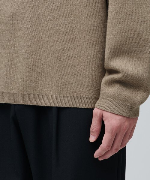 MUSINSA STANDARD（ムシンサスタンダード）の「MINIMAL V-NECK KNIT [BEIGE]（ニット/セーター・メンズ・その他・LARGE）」の8枚目の写真