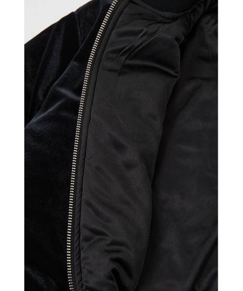 ARMANI EXCHANGE(アルマーニエクスチェンジ)の「ストレッチベルベット ブルゾンジャケット(ブルゾン・レディース・ブラック・SMALL)」の8枚目の写真