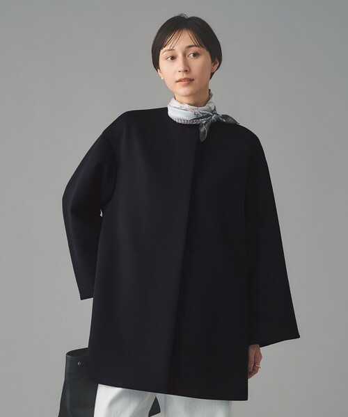 UNITED ARROWS(ユナイテッドアローズ)の「SPONGY Aライン ミドルコート(ノーカラーコート・レディース・ブラック/ネイビー・38/36)」の5枚目の写真