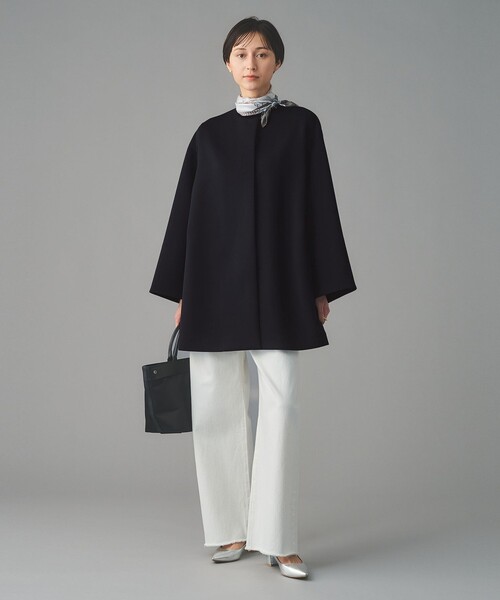 UNITED ARROWS(ユナイテッドアローズ)の「SPONGY Aライン ミドルコート(ノーカラーコート・レディース・ブラック/ネイビー・38/36)」の7枚目の写真