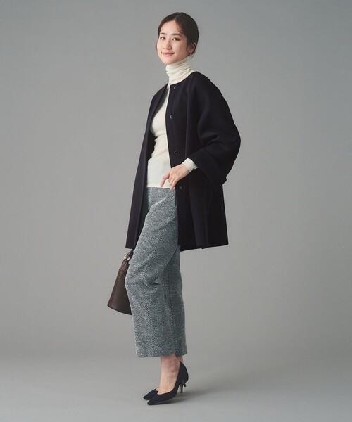 UNITED ARROWS(ユナイテッドアローズ)の「SPONGY Aライン ミドルコート(ノーカラーコート・レディース・ブラック/ネイビー・38/36)」の13枚目の写真