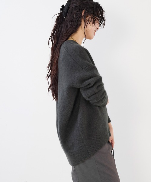 MICA&DEAL（マイカ＆ディール）の「ラクーンVネックニットプルオーバー（ニット/セーター・レディース・ライトグレー/ベージュ/チャコールグレー・FREE）」の15枚目の写真