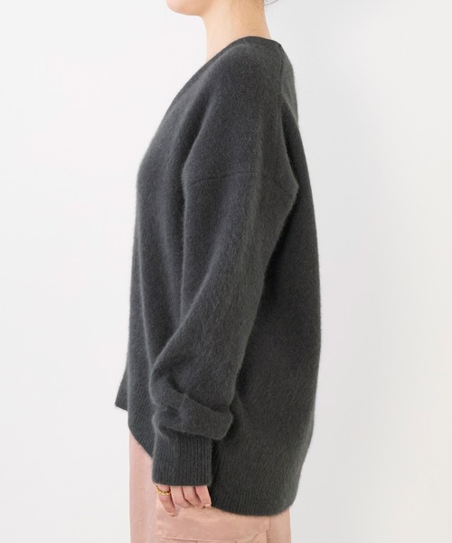 MICA&DEAL（マイカ＆ディール）の「ラクーンVネックニットプルオーバー（ニット/セーター・レディース・ライトグレー/ベージュ/チャコールグレー・FREE）」の19枚目の写真