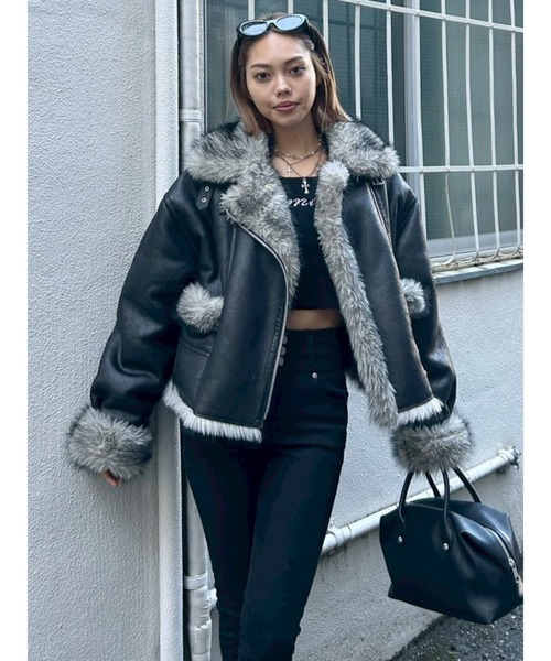 EVRIS（エヴリス）の「ラインストーンストラップロゴニットトップス（ニット/セーター・レディース・グレー/ブラック/レッド/ホワイト・FREE）」の5枚目の写真