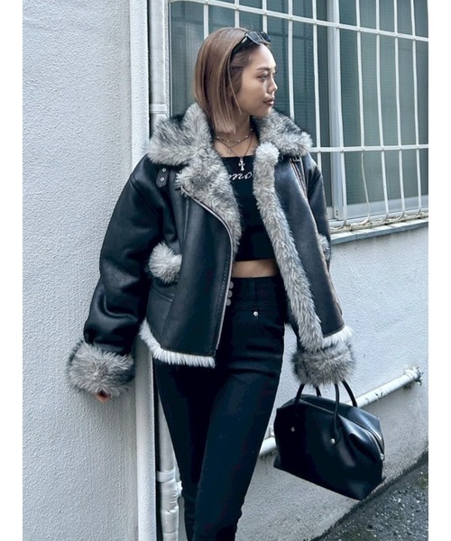 EVRIS（エヴリス）の「ラインストーンストラップロゴニットトップス（ニット/セーター・レディース・グレー/ブラック/レッド/ホワイト・FREE）」の6枚目の写真