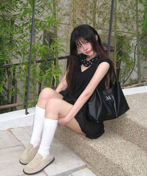 MUCENT(ムセント)の「エペ ミドル スティッチ レザー トートバッグ (男女共用)(トートバッグ・レディース・ブラック・FREE)」の15枚目の写真