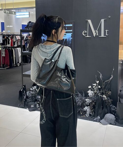 MUCENT(ムセント)の「エペ ミドル スティッチ レザー トートバッグ (男女共用)(トートバッグ・レディース・ブラック・FREE)」の20枚目の写真