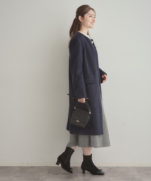 couture brooch（クチュールブローチ）の「【通勤/ビジューブローチ付き】ノーカラー ロングコート（ノーカラーコート・レディース・ライトベージュ/ピンク/ネイビー・36/38/40/42）」の20枚目の写真