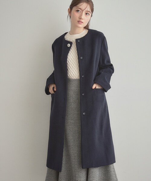 couture brooch（クチュールブローチ）の「【通勤/ビジューブローチ付き】ノーカラー ロングコート（ノーカラーコート・レディース・ライトベージュ/ピンク/ネイビー・36/38/40/42）」の22枚目の写真