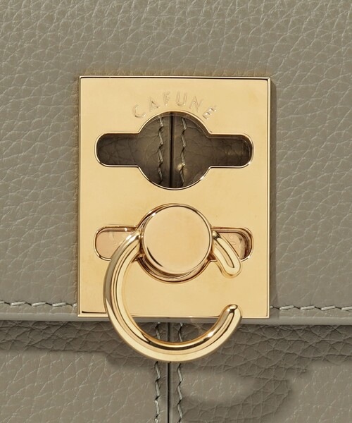 CAFUNE（カフネ）の「■CAFUNE  MEDIUM STANCE バッグ（ハンドバッグ・レディース・アッシュブラウン/セージグリーン/ブラック・FREE）」の11枚目の写真