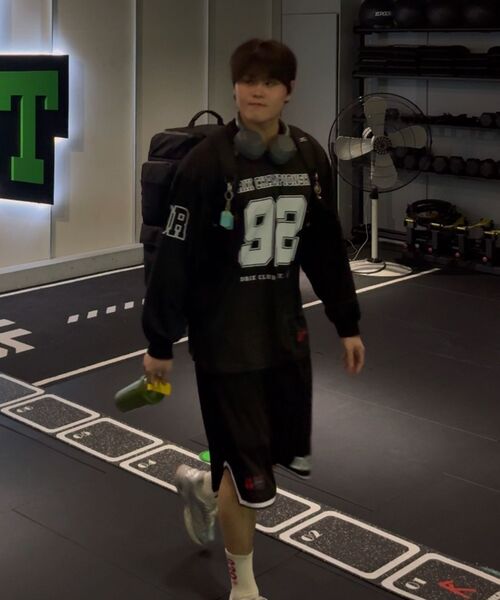 DRIX(ドリックス)の「ラグビーオーバーサイズジャージロングスリーブ_ブラック(Tシャツ/カットソー・メンズ・その他・LARGE/X-LARGE/MEDIUM/XX-LARGE)」の20枚目の写真