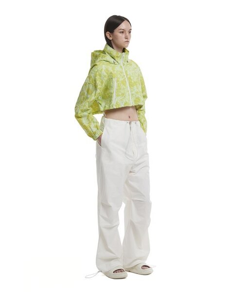 TRUNK PROJECT(トランクプロジェクト)の「Tie-dye Cropped Jacket_Green(ナイロンジャケット・レディース・グリーン・X-SMALL/SMALL)」の3枚目の写真