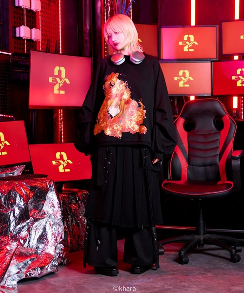 Ellno Loset（エルノロゼット）の「【EVANGELION（エヴァンゲリオン）コラボ】フェイスプリントスウェット（スウェット・メンズ・オフホワイト/ブラック・SMALL/MEDIUM/LARGE）」の22枚目の写真