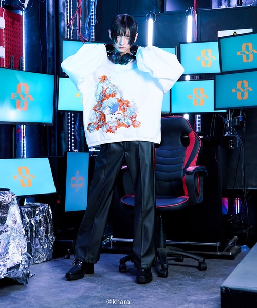 Ellno Loset（エルノロゼット）の「【EVANGELION（エヴァンゲリオン）コラボ】フェイスプリントスウェット（スウェット・メンズ・オフホワイト/ブラック・SMALL/MEDIUM/LARGE）」の15枚目の写真